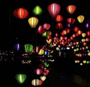 le-hoi-den-long-ruc-ro